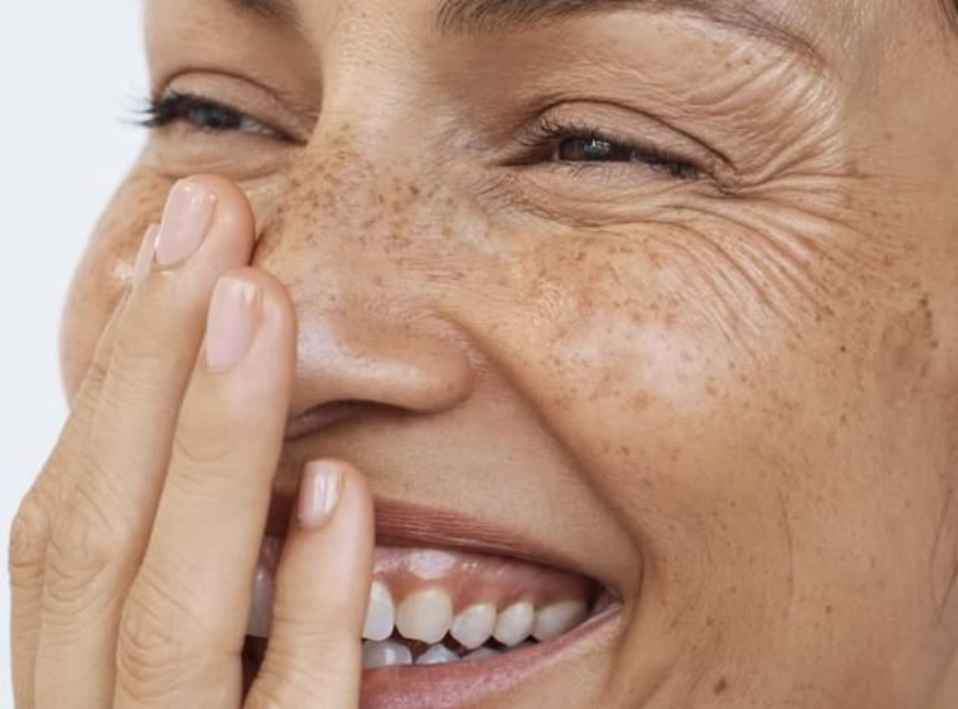 <h2>Reduces the Appearance of Fine Lines</h2>