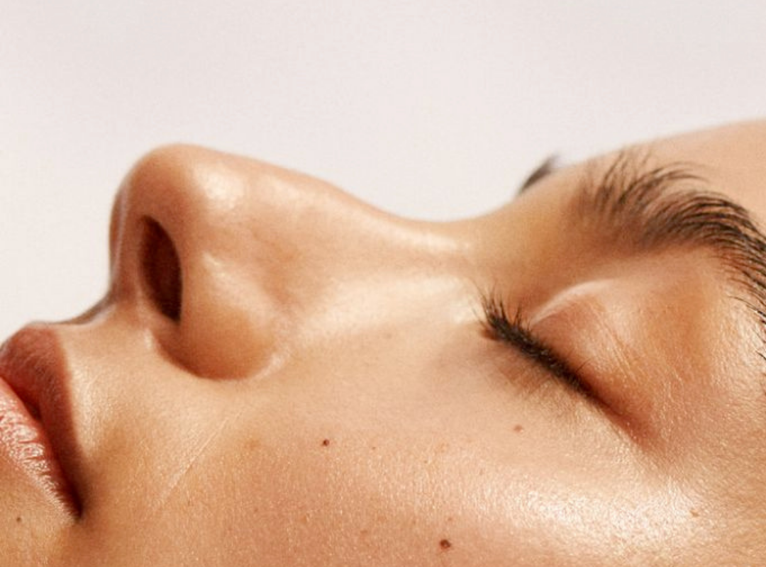 <h2>Supports overall skin structure</h2>